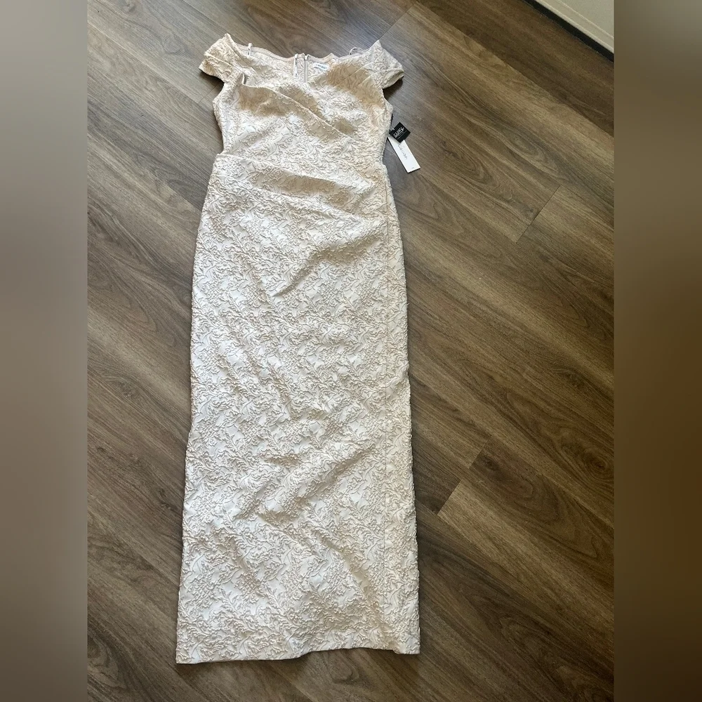 CALVIN KLEIN Womens Beige Back Slit Short Sleeve Full-Length Formal Gown NWT 12
